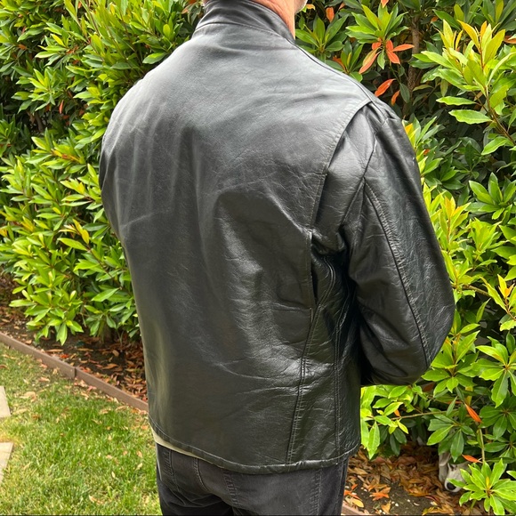 leather jacket - Picture 8 of 10